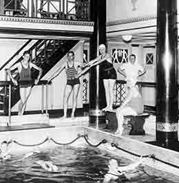 P&O's first indoor swimming pool on board VICEROY OF INDIA