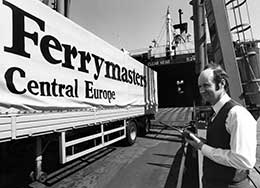P&O Ferrymasters lorry being loaded onto NORSKY