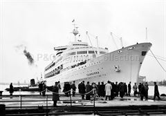 CANBERRA arriving at King George V dock
